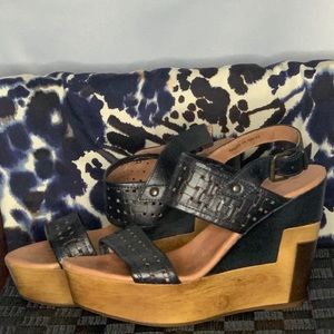 Musse & Cloud Wedges